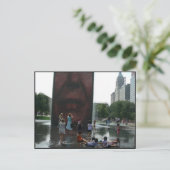 Carte Postale Fontaine du parc Millenium (Debout devant)