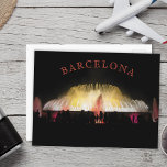Carte Postale Fontaine magique de Montjuic à Barcelone la nuit<br><div class="desc">Une photo d'une belle Fontaine Magique de Montjuic à Barcelone,  Espagne. Il`s belles couleurs et la musique sont vraiment magiques.</div>