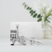 Carte Postale Foules sur esplanade (Debout devant)