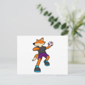 Carte Postale Fox at Handball player avec Handball (Debout devant)