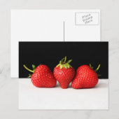Carte Postale Fraises sur noir sur blanc pc arc2 (Devant / Derrière)