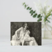 Carte postale française du début des années 1900 (Debout devant)