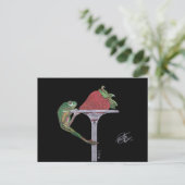 CARTE POSTALE FROG CATCHING A STRAWBERRY (Debout devant)