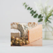 Carte Postale fromage et olives (Debout devant)