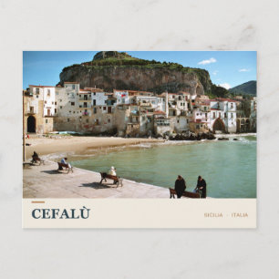 Carte Postale Front de mer de Cefalù et La Rocca en Sicile