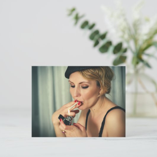 Carte Postale Fumée rétro (Debout devant)