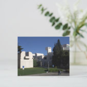 Carte Postale Fundació Joan Miró, Barcelone (Debout devant)