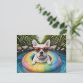 Carte Postale Funny French Bulldog flottant dans un étang (Debout devant)