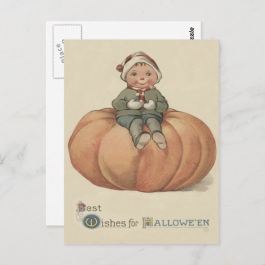 Carte Postale Garçon assis Sur Un Citrouille Géant (Devant / Derrière)
