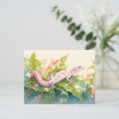 Carte Postale Gecko léopard avec tache rose et fleur de lys (Debout devant)