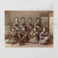 Geisha Girls Jouant D'Instruments De Musique