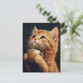 Carte Postale Gingembre doux Kitty avec un café (Debout devant)