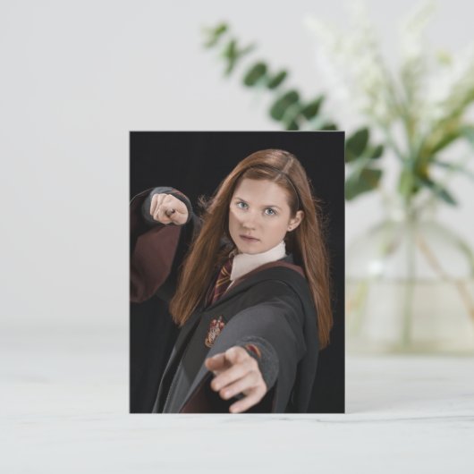 Carte Postale Ginny Weasley (Debout devant)