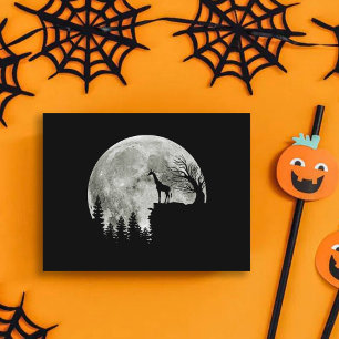 Carte Postale girafe debout sur la lune halloween