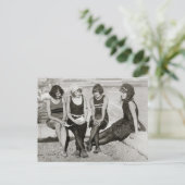 Carte Postale Girls at Atlantic City Beach, 1922 (Debout devant)