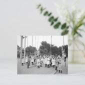 Carte Postale Girls Playground, 1905 (Debout devant)
