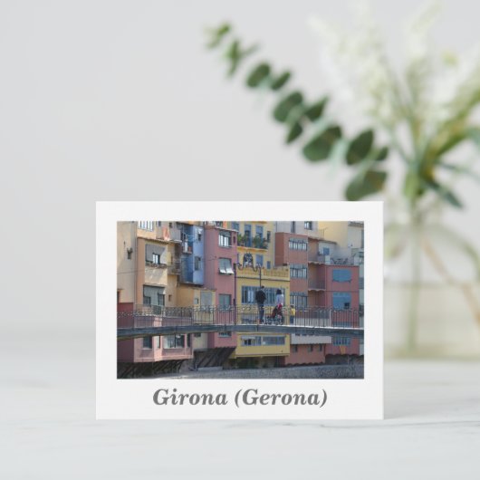 Carte postale Girona (Gérone) (Debout devant)