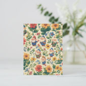 Carte Postale Gnome a flower motif design (Debout devant)