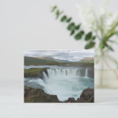 Carte Postale Godafoss d'Islande (Debout devant)
