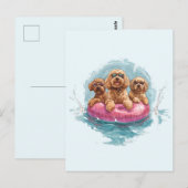 Carte Postale Goldendoodle Dogs Summer Pineappy Pool Flotte (Devant / Derrière)