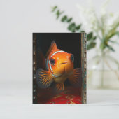 Carte Postale Goldfish in a Blue Box on a Red Pillow (Debout devant)