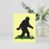 Carte Postale Gone Squatchin' le jour de la Saint Patrick (Debout devant)