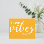 Carte Postale Good Vibes uniquement Positivité Affirmation Jaune (Debout devant)