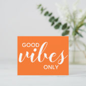 Carte Postale Good Vibes uniquement Positivity Affirmation Orang (Debout devant)