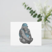 Carte Postale Gorille artisan avec clé à écrous (Debout devant)