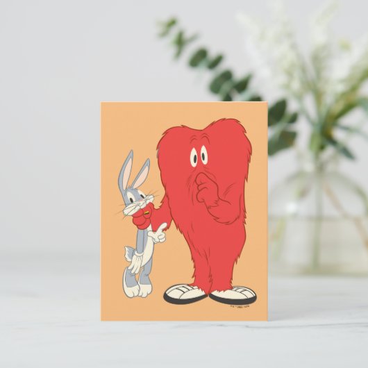 Carte Postale Gossamer tenant BUGS BUNNY™ (Debout devant)