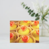 Carte Postale Gourmet Pistachio Cupcakes avec Rose (Debout devant)