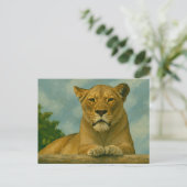 Carte Postale Grace Skybound - Lioness sur la haie (Debout devant)