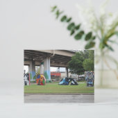 Carte Postale Graffiti Deep Ellum n° 31 (Debout devant)