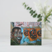 Carte Postale Graffiti Obama (Debout devant)