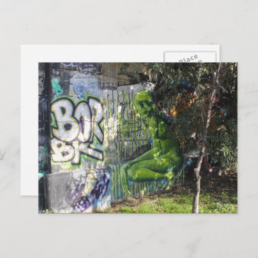 Carte Postale Graffiti vert de l'espace extra-atmosphérique (Devant / Derrière)