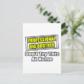Carte Postale Grand Frère Professionnel...Plaisanterie (Debout devant)