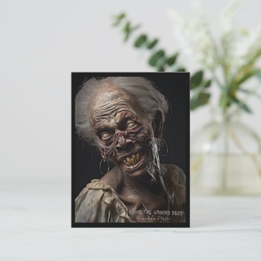 Carte Postale Grand-mère Claire (Debout devant)