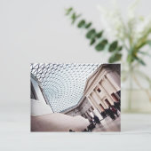 Carte Postale Grande Cour - Le British Museum (Debout devant)