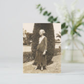 CARTE POSTALE GRANDMAWS NOUVELLE ROBE #16 (Debout devant)