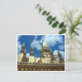 Carte Postale grands plateaux d'or stupa (Debout devant)