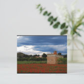 Carte Postale Grange de campagne dans un champ de coquelicots (Debout devant)