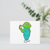 Carte Postale Grenouille en infirmière avec médicaments et stéth (Debout devant)