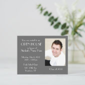 Carte postale Grey Open house (Debout devant)