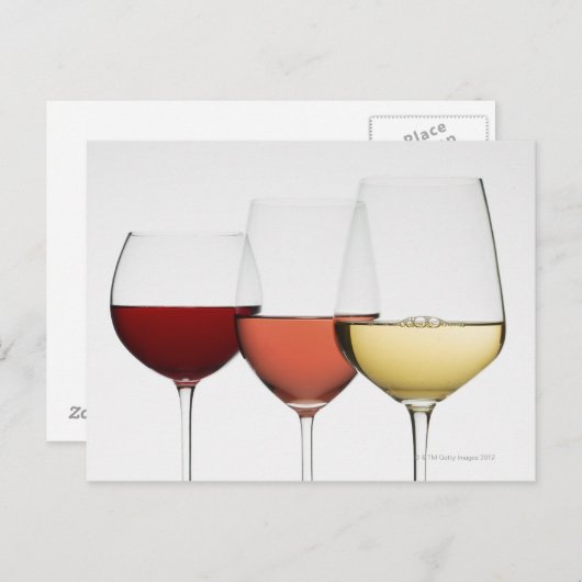 Carte Postale Gros plan de verres de différents vins (Devant / Derrière)
