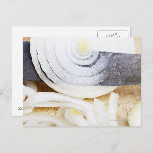 Carte Postale gros plan d'un oignon coupé en tranches (Devant / Derrière)