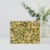 Carte Postale Gros plan sur des olives vertes (Debout devant)