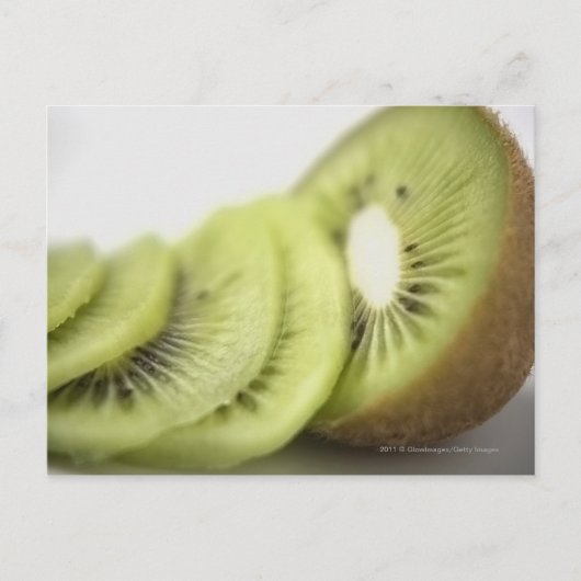 Carte Postale Gros plan sur des tranches de kiwi (Devant)