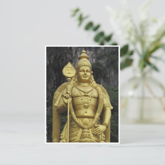 Carte Postale grottes de batu murugan (Debout devant)