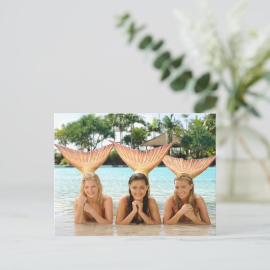 Carte Postale Groupe Sur La Plage (Debout devant)