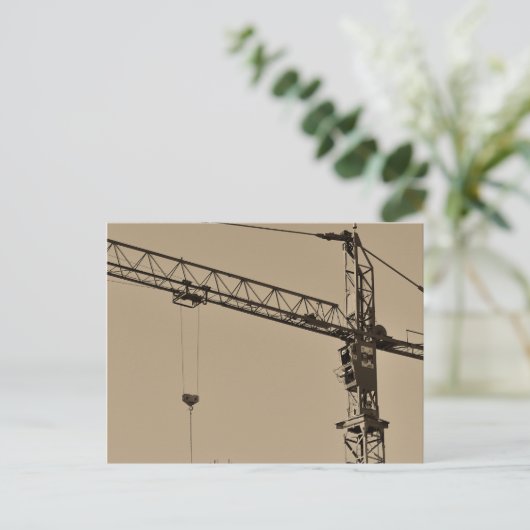 Carte Postale Grue de construction Sepia (Debout devant)